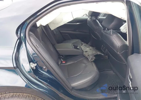 2020 Toyota Camry Xle Hybrid z USA, uszkodzony, nr VIN 4T1F31AK7LU521801